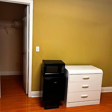 אורלנדו Spotless Guest Room With Shared Bathroom מראה חיצוני תמונה